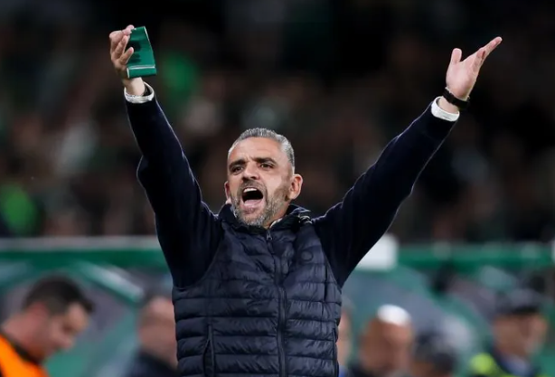 Rui Borges beat Francesco Farioli and Carlos Vicens in the election for best coach of the month of November, promoted by the League of Clubs.