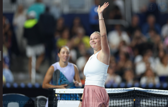 Anisimova defeats Pegula in the opening match of the day at the Miami exhibition.