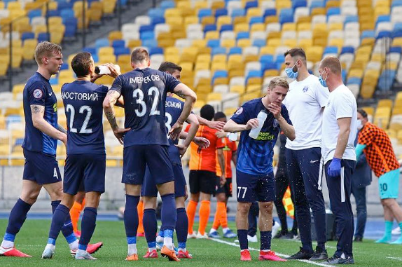 How Long Is First Half of Football Game?