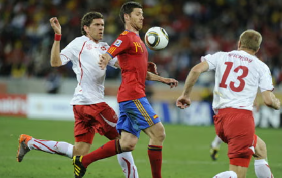 Marcos Senna recalls his absence from the 2010 World Cup: 'He regretted it'